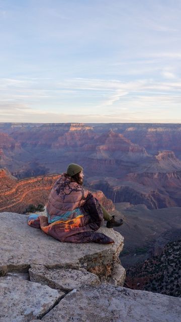 Jacey | Adventurous Homebody on Instagram: "Highlights of the trip 👇🏼 I got to go to Grand Canyon National Park to celebrate National Parks Week with @gorumpl 🤩 #sponsored Here are some of my favorite moments from the trip: ☀️ Watching the sun rise over the canyon 🏕 Camping in the park!!! 🦌 The elk that walked through our campsite every morning 💕 Spending time with my husband and our friends 🌈 The weather was perfect!!! 🧀 That charcuterie board!!!! If you’ve been to the park, ple Camping In Grand Canyon, Grand Canyon National Park Photography, National Parks Road Trip Aesthetic, Hiking Grand Canyon, Bestie Trip, Solo Hiking, Grand Canyon Hiking, Grand Canyon Camping, Arizona Trip