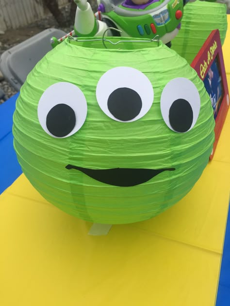 Boy Story baby shower theme, Alien paper lantern Toy Story Birthday Decorations, Buzz Lightyear Birthday Party, Toy Story Decorations, Buzz Lightyear Party, Buzz Lightyear Birthday, Toy Story Halloween, Toy Story Party Decorations, Alien Party, Toy Story Baby