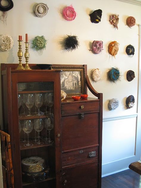 Vintage hats as art! I just bought a lot of 12 hats for this very reason!!!!! Purse Display, Old Chandelier, Wall Hats, Jewelry Wall, Antique Hats, Hat Display, Cafe Curtains, Vintage Hats, My Grandmother