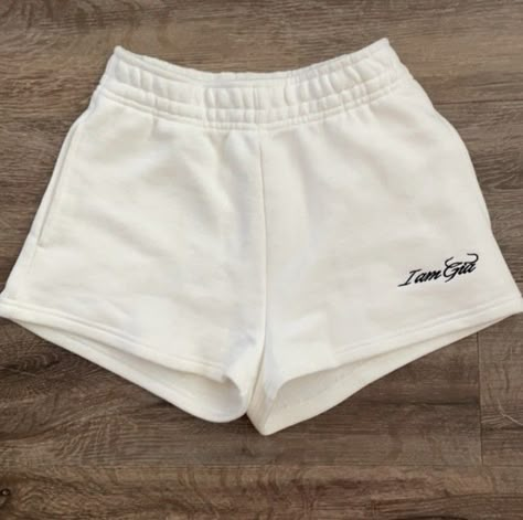 White Comfy Shorts, Cute Shorts Aesthetic, Soffee Shorts, Shorts Aesthetic, Soffe Shorts, Beachy Dresses, Cute Sleepwear, Cute Pants, Comfy Shorts