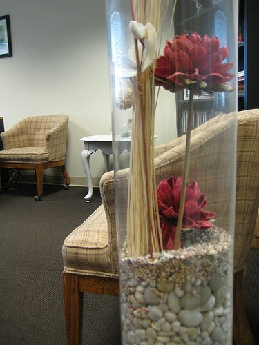 vase filler ideas for large clear glass vase | Large Vase Display Large Floor Vase Filler Ideas, Tall Clear Vase Filler Ideas, Floor Vase Filler Ideas, Large Vase Filler Ideas, Clear Vase Filler Ideas, Glass Vase Filler Ideas, Large Vase Ideas, Vase Filler Ideas, Floor Vase Fillers