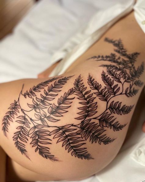 Fern Tattoo On Thigh, Leaves Hip Tattoos Women, Hip Framing Tattoo, Fern Hip Tattoos Women, Fern Tattoo On Leg, Hip Fern Tattoo, Fern Leg Tattoos Women, Leaves Hip Tattoo, Ivy Hip Tattoo