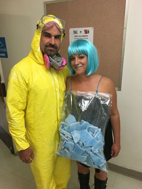 Breaking bad, couples costume, DIY Breaking Bad Halloween Costume, Breaking Bad Halloween, Breaking Bad Costume, Bad Halloween Costumes, Worst Costume, Funny Couple Costumes, Funny Couple Halloween Costumes, Matching Halloween Costumes, Classic Halloween Costumes