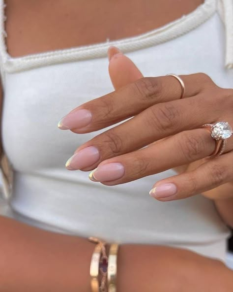 Old Money Nails, French Tip Manicure, Money Nails, Pointy Nails, Summery Nails, Classy Acrylic Nails, Cat Eye Nails, Nails French, Oval Nails