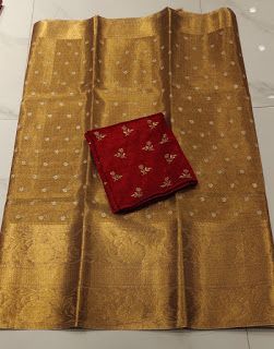 Kerala Tissue Saree With Blouse, Gold Tissue Saree With Contrast Blouse, Saree Everyday, Gold Tissue Saree, Sari Designs, Rekha Saree, Draping Saree, Unique Sarees, Patiala Dress