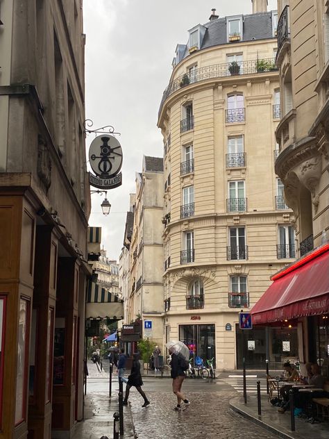 paris streets streat Paris Streets Aesthetic, Rainy Paris, Paris Suburbs, Paris Streets, French Aesthetic, France Aesthetic, Paris Luxury, French Street, Senior Trip