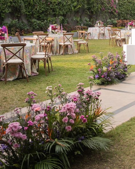 This gorgeous afternoon soirée with lavender blooms all around! The Lavender Soirée Anahita + Karan Bhopal Design, Decor and Flowers @thepetiteproject_ With @shanijshabu Wedding Planning @riwaazerishte 📸 @shwetarane.in #lavender #afternoonsoiree #lavendersoirée #floristofinstagram #floraldesign #flowerstagram #gardenparty #gardenwedding #weddingdecor #weddinginspiration #weddingdecorinspiration #weddings #aesthetics #artofinstagram Wedding Aisle Decor Ideas, Lawn Wedding Decor, Bridgerton Wedding Aesthetic, Moodboard Wedding, Lawn Wedding, Wedding Lawn, Bridgerton Wedding, Afternoon Wedding, Garden Theme Wedding