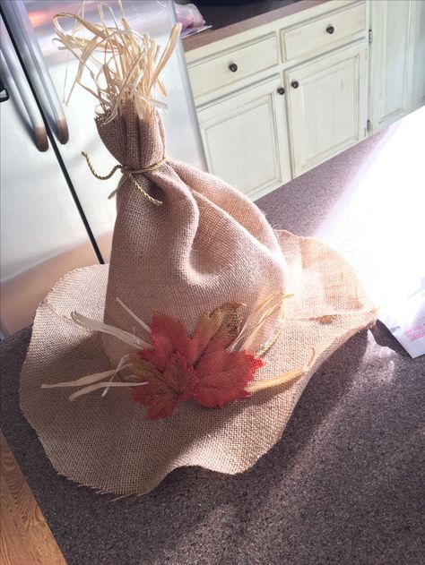 Scarecrow Hat Pattern, Diy Scarecrow Hat, Easy Diy Scarecrow, Baby Scarecrow Costume, Scarecrow Halloween Makeup, Hat Images, Halloween Costumes Scarecrow, Make A Scarecrow, Scarecrow Hat