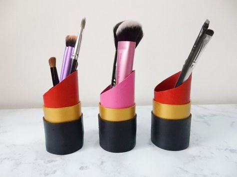 How to make lipstick shaped container organizers – Recycled Crafts Diy Makeup Organizer Cardboard, Diy Craft Room Storage, Make Lipstick, How To Make Lipstick, Lipstick Organizer, Diy Lipstick, Toilet Paper Tube, Diy Craft Room, Fun Group