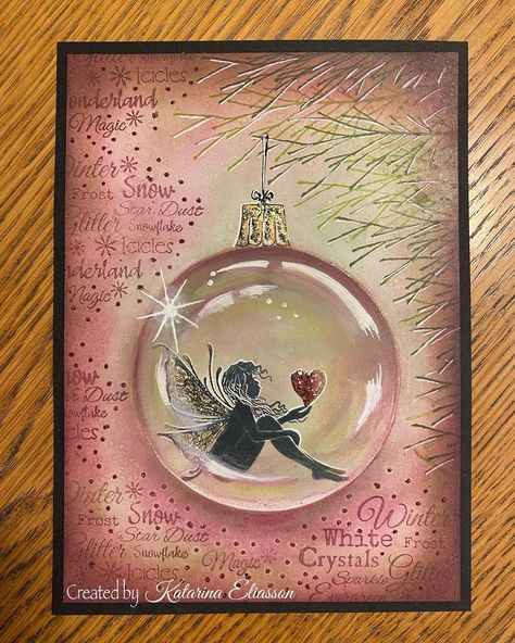 Katarina Eliasson sur Instagram : Inside a Christmas ball. #laviniastamps #lavinia_stamps #stamping #stamps #clearstamps #cards #crafts #cardmaking #cardmaker #handmadecards… Fairy Stencil, Lavinia Stamps Cards, Stamped Christmas Cards, Lavinia Stamps, Paper Butterflies, Embossed Cards, Diy Christmas Cards, Christmas Card Design, Christmas Ball