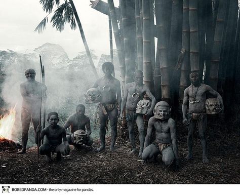 Stunning Photos Of The World's Most Remote Tribes. - Imgur Tribes Of The World, Jimmy Nelson, Indigenous Tribes, We Are The World, Photo Series, People Of The World, Vanuatu, Rare Photos, Papua New Guinea