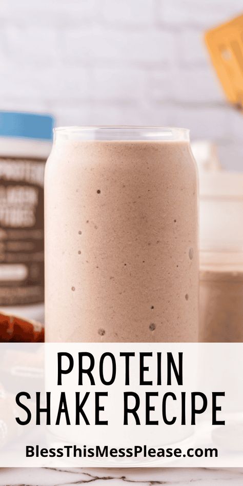 These quick, easy Protein Shakes are perfect for busy mornings. Ready in minutes and customizable, they're an ideal breakfast substitute. Morning Protein Shake, Morning Protein, Easy Protein Shakes, Easy Dinner Desserts, Best Protein Shakes, Easy Protein, Breakfast Smoothie Recipes, Protein Power, Strawberry Banana Smoothie