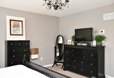 Budget Master Bedroom Makeover with Black Furniture Black Bedroom Furniture Decor, Black Bedroom Sets, Diy Furniture Cheap, Bedroom Furniture Makeover, Black Bedroom Furniture, Furniture Black, Bedroom Wall Colors, Black Bedroom, Bedroom Black