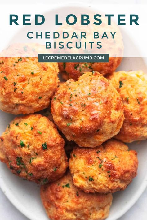 Copycat Red Lobster Biscuits, Red Lobster Cheddar Bay Biscuits Recipe, Cheesy Garlic Biscuits, Copycat Red Lobster, Garlic Biscuits, Lobster Biscuits, Red Lobster Cheddar Bay Biscuits, Red Lobster Biscuits, Cheddar Bay Biscuits