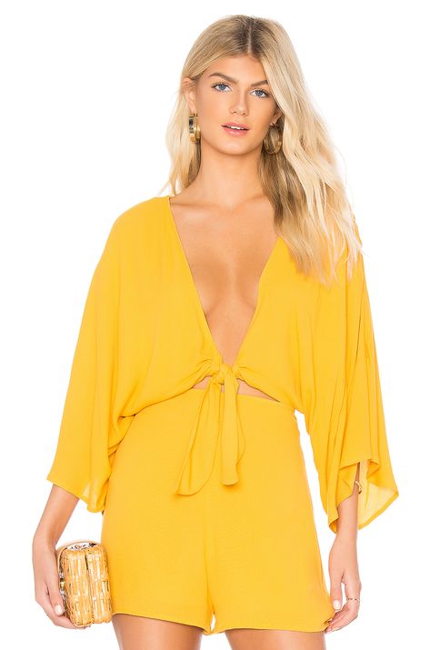 #REVOLVE 50s Fashion Casual, Summer Clothes Collection, Rachel Pally, Stylish Women Fashion, Womens Fashion Edgy, Tie Top, Summer Outfits Women, Juicy Couture, Amazing Women