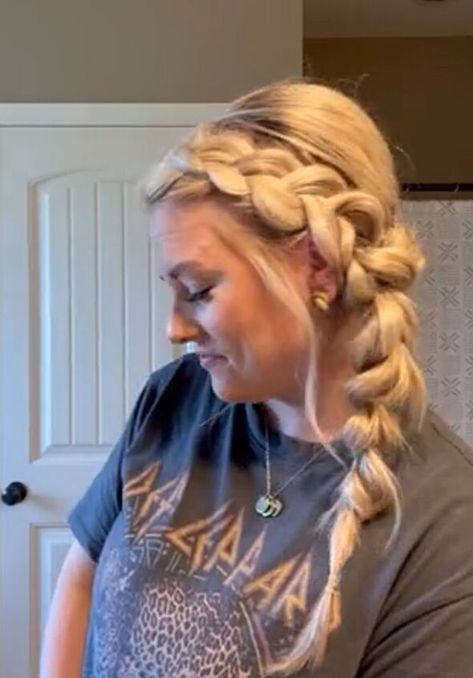 How To Do An Elsa Braid, Easy Elsa Braid, Frozen Elsa Hairstyle, Frozen Hairstyles For Kids, Elsa Frozen Hairstyle, Toddler Elsa Hair, Elsa Braid Kids, Elsa Plait, Elsa Hairstyle Kids