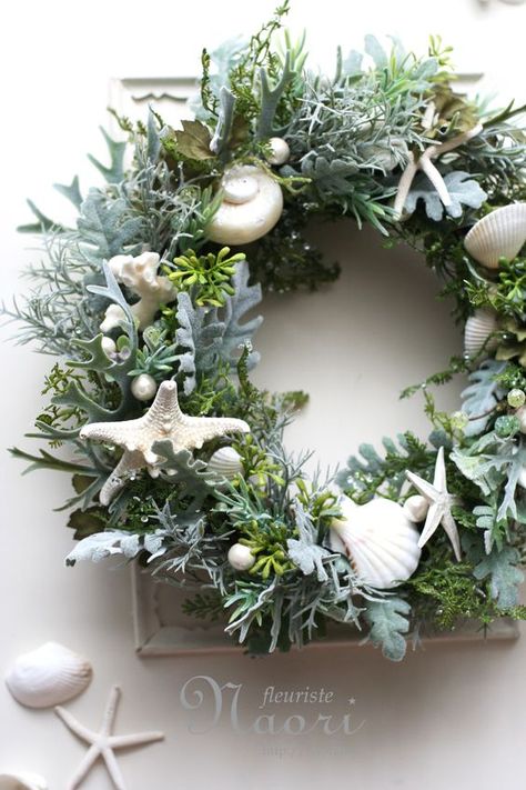 A Stunning Greens Wreath Coastal Wreath, Florida Christmas, Coastal Christmas Decor, Christmas Island, Beachy Christmas, Coastal Holiday, Nautical Christmas, Beach Wreath, Tropical Christmas