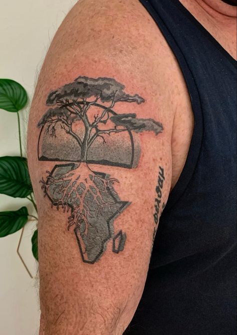 Africa Tree Tattoo, Africa Tattoo Design, Africa Tattoo, Africa Trees, Tattoo Lounge, Lion Africa, Africa Tattoos, Tattoo Tree, African Tattoo