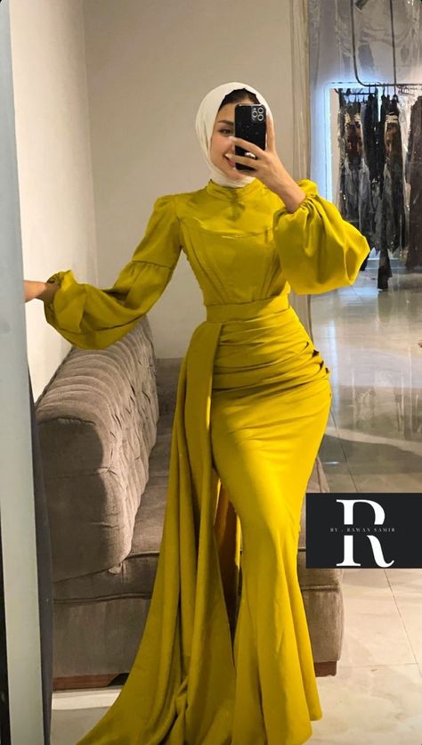 Silk Dinner Gowns Classy Style, Hijabi Silk Dress, Hijabi Evening Dresses, Elegant Dresses Hijab, Muslim Fashion Dress Gowns, Elegant Dresses Classy Modest, Classy Dinner Outfits, Soirée Dresses, Best Evening Dresses