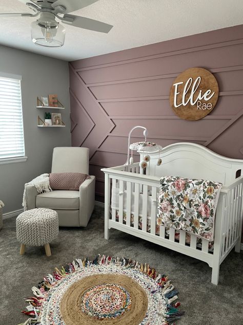 Girl Nursery Colors, Girls Room Colors, Girly Nursery, Baby Nursery Inspiration, Baby Room Organization, Baby Room Themes, Girl Nursery Room