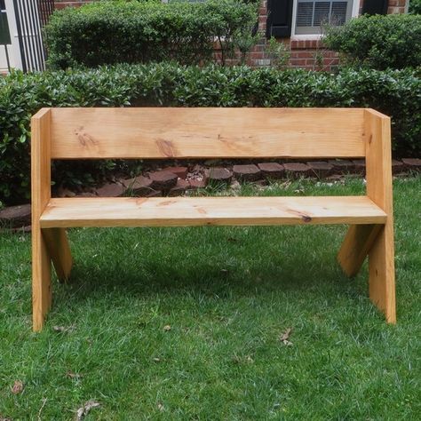 Wooden Bench Diy, Diy Benches, Wood Bench Plans, Fire Pit Bench, Diy Bank, Beginners Garden, Relaxing Patio, Outdoor Bench Seating, Wood Bench Outdoor