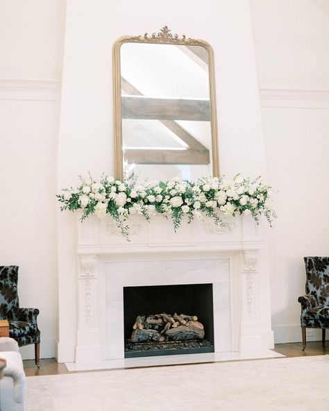 A perfectly decorated mantle at Hamilton Place at Pursell Farms | Alabama Wedding | Birmingham Wedding Planner | Becky’s Brides Mantle Florals Wedding, Wedding Reception Mantle Decor, Mantle Floral Arrangements Wedding, Wedding Fireplace Florals, Mantle Wedding Flowers, Fireplace Party Decor, Mantle Wedding Decor, Wedding Mantel Decor, Wedding Fireplace Decor