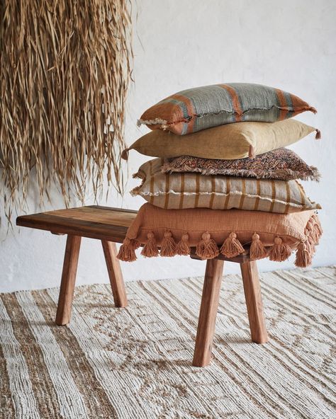 Madam Stoltz (@madamstoltz) • Instagram photos and videos Reclaimed Wood Benches, Rustic Wooden Bench, Outdoor Mattress, Madam Stoltz, Boho Styl, Colourful Cushions, Indian Block Print, Printed Cushion Covers, Wooden Bench