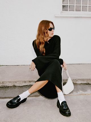 Gen Z Figured Out Every 2024 Shoe Trend That Looks Better With Socks Penny Loafers For Women Outfits, Loafer Outfits Women, Chunky Loafers Outfit, Penny Loafers Outfit, Loafers For Women Outfit, Loafers Outfits, Loafer Outfits, Socks And Loafers, Loafers And Socks