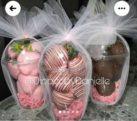 Valentine Chocolate Covered Strawberries, Tiffany Valentine, Chocolate Covered Desserts, Bowls Recipes, Chocolate Covered Strawberry Recipe, Chocolate Covered Strawberries Bouquet, Strawberry Gifts, Chocolate Covered Fruit, Dinner Recipes Easy