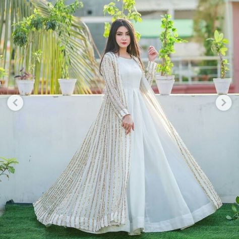 Long Frock Designs, Simple Gowns, Pakistani Wedding Outfits, Stylish Short Dresses, Pakistani Fancy Dresses, Fancy Dresses Long, Long Frocks, Simple Pakistani Dresses, Designer Party Wear Dresses