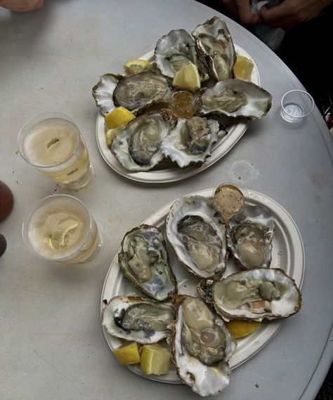 endless summer from my @pinterest to you. Oyster Dinner Party, Oyster Aesthetic, Oysters Aesthetic, Oysters Champagne, Champagne And Oysters, Oysters And Champagne, Vinoy Wedding, Snack Aesthetic, Food Luxury