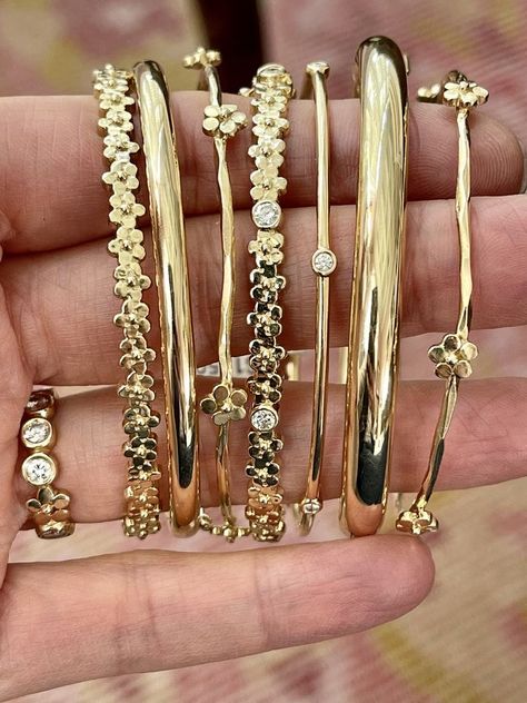 Dope Jewelry Accessories, Jewelry Accessories Ideas, Dope Jewelry, Gold Bracelets, Jewelry Fashion Trends, Classy Jewelry, Jewelry Lookbook, Stacked Jewelry, Girly Jewelry