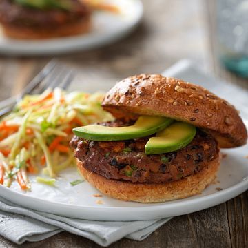 Beef and Black Bean Burgers. Check out the Beef and Black Bean Burgers recipe at beefitswhatsfordinner.com Beef And Black Bean, Black Bean Patties, Ways To Cook Eggs, Taco Seasoning Recipe, Bean Burgers, Classic Lasagna, Sloppy Joes Recipe, Black Bean Burgers, Grilled Burgers