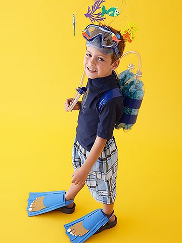 Don't put your child's summer swim gear into storage quite yet--use it for this DIY scuba diver costume! Add 2-liter soda bottles for "air tanks." #Halloween http://www.parents.com/holiday/halloween/costumes/diy-costume-ideas/?socsrc=pmmpinhwc092512ScubaDiver Scuba Diver Costume, Diy Fantasia, Diy Costumes Kids, Homemade Halloween Costumes, Handmade Costumes, Homemade Costumes, Fantasias Halloween, Crazy Hair Days, Creative Halloween Costumes