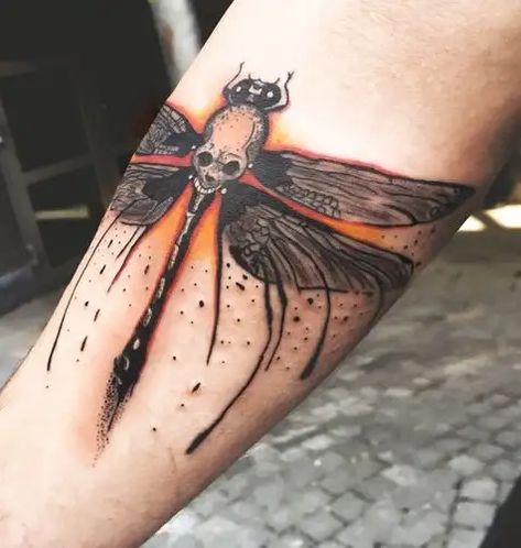 Top 15 Beautiful Dragonfly Tattoo Designs and Ideas Creepy Dragonfly Tattoo, Dragonfly Skull Tattoo, Gothic Dragonfly Tattoo, Dragonfly Tattoo Men, Tattoo Animal Skull, Orange Dragonfly, Dragonfly Tattoos, Black Skull Tattoo