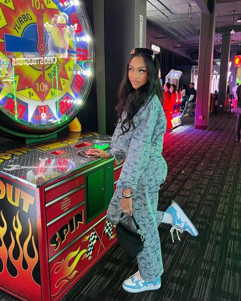 Cute Arcade Outfits, Jordie Woods, Arcade Photoshoot, Street Fashion Photoshoot, Jodie Woods, Bratz Outfits, Ig Girls, Jordyn Woods, Ig Pics