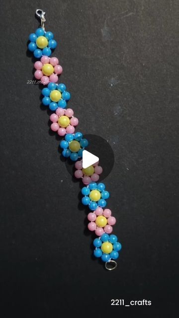 Sea Bead Bracelets Ideas, Diy Bracelets Tutorials Beads, Beads Crafts Ideas, How To Make Bracelets With Beads, Diy Beads Bracelets, Diy Bracelets Beads, Bead Bracelets Diy, Bracelet Ideas With Beads, Bracelet Making Ideas