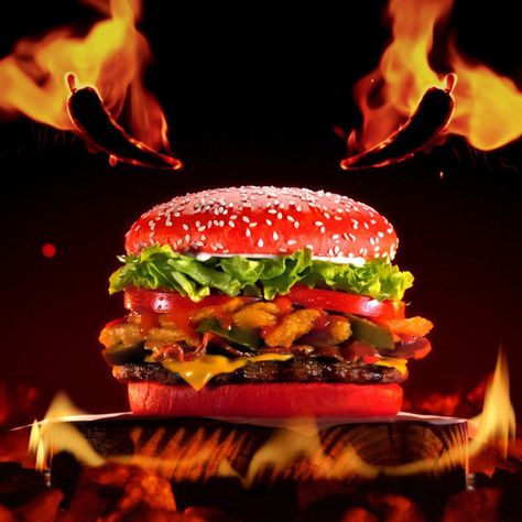 whopper burger kings Red Burger, Onion Petals, Hamburger Recipe, Burger Food, Food Innovation, Homemade Hamburger, Burger Sliders, Tacos And Burritos, The Bun