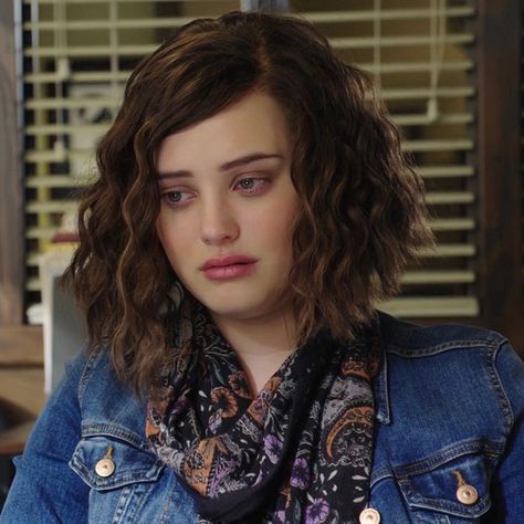 Hannah Baker Icon, Hanna Baker, 13 Reasons Why Aesthetic, 13 Reasons Why Reasons, Hannah Baker, Katherine Langford, Clay Jensen, Thirteen Reasons Why, Look At The Moon