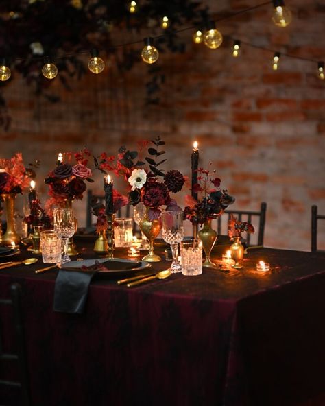 Burgundy Black Wedding, Moody Wedding Decor, Wedding Reception Table Decorations, Reception Table Decorations, Moody Wedding, Wedding Reception Tables, Reception Table, Wedding Color, Floral Centerpieces