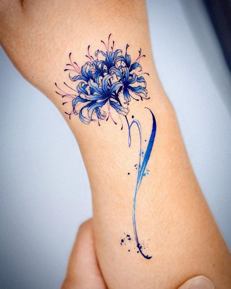 99 Tattoo, Blue Flower Tattoos, Blue Ink Tattoos, Lillies Tattoo, Lily Tattoo Design, Lily Flower Tattoos, One Piece Tattoos, Blue Tattoo, Lily Tattoo