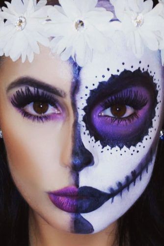 Best Sugar Skull Makeup Creations to Win Halloween ★ See more: http://glaminati.com/sugar-skull-makeup-creations/ Simple Sugar Skull Makeup, Carnaval Make-up, Unique Halloween Makeup, Halloween Makeup Sugar Skull, Fantasy Make-up, Skull Face Paint, Halloween Make-up Looks, Halloweenský Makeup, Diy Halloween Makeup