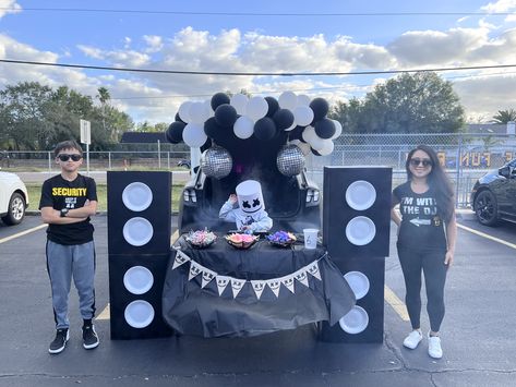 Marshmello Costume, Halloween Trunk Or Treat, Halloween 2023, Donut Shop, Trunk Or Treat, Halloween Jack, Share Photos, Art Classes, Halloween Costume