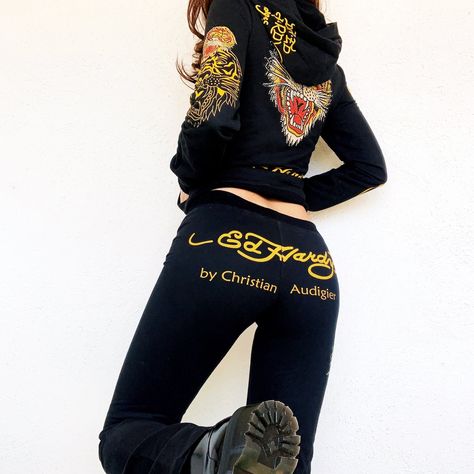 Two Piece Tracksuit Outfit, Y2k 2 Piece Set, Ed Hardy Tracksuit Outfit, Early 2000s Yoga Pants Outfit, Rhinestone Tracksuit, Early 2000s Fashion Outfits Party, Y2k Juicy Tracksuit, Ed Hardy Dress, Edhardy Y2k Tracksuit