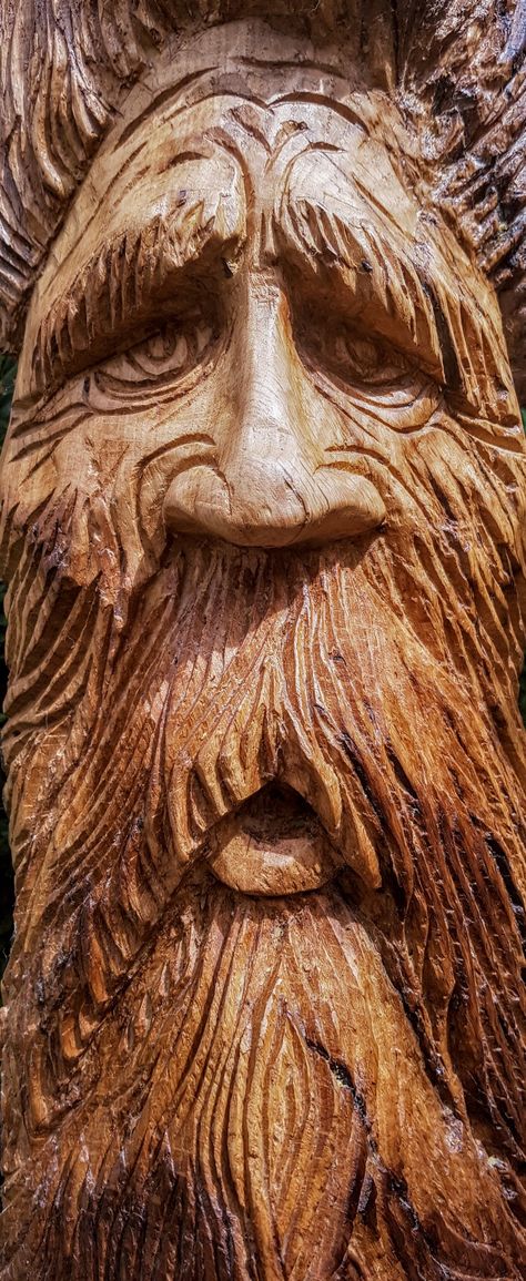 100 year old oak gate post wood carving of an old man of the woods. Wizard Carving, Wood People, Chainsaw Sculpture, Old Man Face, Driftwood Ideas, Chainsaw Carvings, Wood Carving Faces, Woodwork Ideas, Gate Post