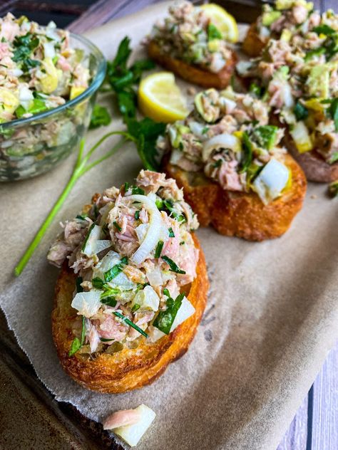 Tuna Avocado "Bruschetta" Toasts - Tastefully Grace Fish On Toast, Toasted Tuna Sandwich, Tuna Avocado Toast, Fish Bruschetta, Tuna Bruschetta, Tuna On Toast, Tuna Toast, Tuna Avocado Salad, Picky Bits