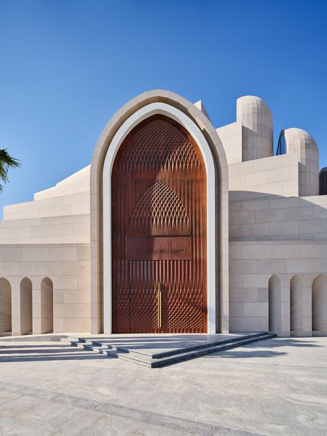 stacked volumes & half domes shape babnimnim's kuwait mosque Mosque Design Islamic Architecture, Egyptian Architecture, Islamic Motifs, Iranian Architecture, Mosque Design, Architect Drawing, Bjarke Ingels, Mosque Architecture, Landscape And Urbanism