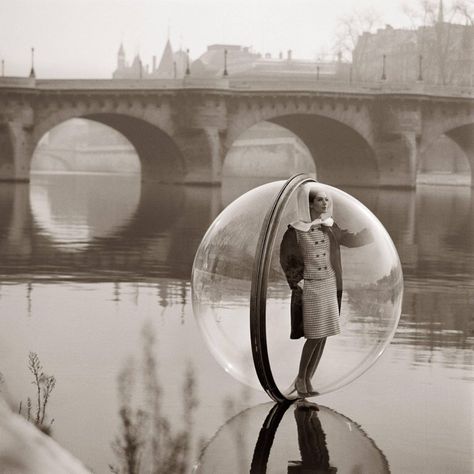 Melvin Sokolsky, Girl In Paris, Andre Kertesz, Camera Obscura, Kampot, Hieronymus Bosch, Richard Avedon, Linda Evangelista, Ansel Adams