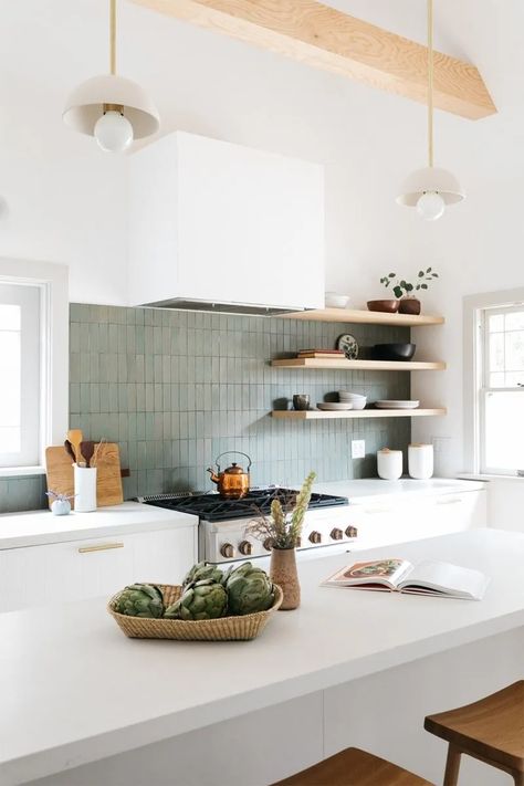 Green Tile Backsplash, Vaulted Ceiling Kitchen, Tall Kitchen Cabinets, Interior Vintage, Kitchen Ceiling, Kitchen Tile, Kitchen Tiles, Kitchen Style, Kitchen Backsplash