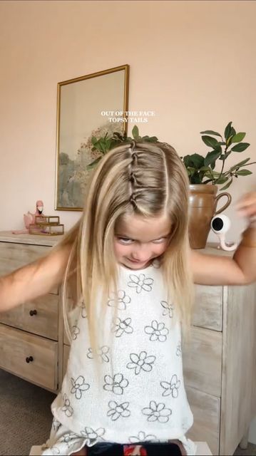 Aynsley Ovard Jorgensen on Instagram: "Always love when the hair is down but out of the face! Wouldn’t this be so cute for school pictures or something?! 🤍🤍🤍 #hairtutorial #easyhairstyles #toddlerhairstyles #toddlerhair #halfuphalfdownhairstyle #viralhair #hairstyle" Hairstyles For 12 Month Old, Toddler Girl Long Haircut, Toddler Long Hairstyles Girl, Toddler Half Up Half Down Hair, Aynsley Ovard, Toddler Hair Styles, Toddler Girl Hairstyles, Easy Toddler Hairstyles, Cute Toddler Hairstyles